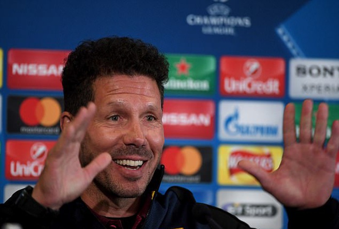 HLV Simeone thận trọng trước chuyến làm khách Leicester