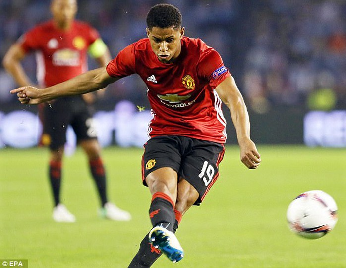 Mourinho ca ngợi tinh thần hy sinh của Rashford - Ảnh 1.