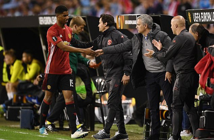 Mourinho ca ngợi tinh thần hy sinh của Rashford - Ảnh 3.