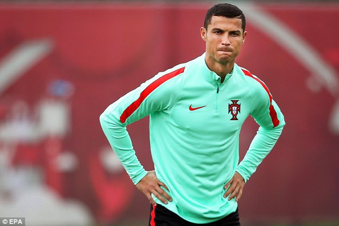 Chủ tịch Real: Ronaldo đang giận dữ - Ảnh 1.
