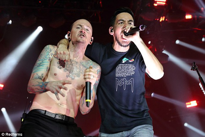 Sao sốc vì giọng ca chính nhóm Linkin Park tự tử - Ảnh 3.