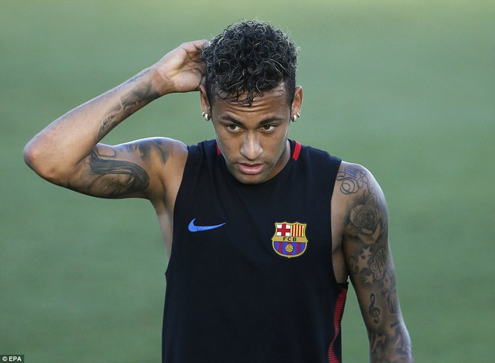 Đánh đồng đội, Neymar hủy đi Trung Quốc, chuẩn bị ký với PSG - Ảnh 3.