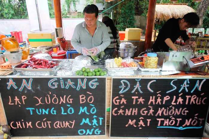 TP HCM giới thiệu ẩm thực đường phố Sài Gòn xưa và nay - Ảnh 2.