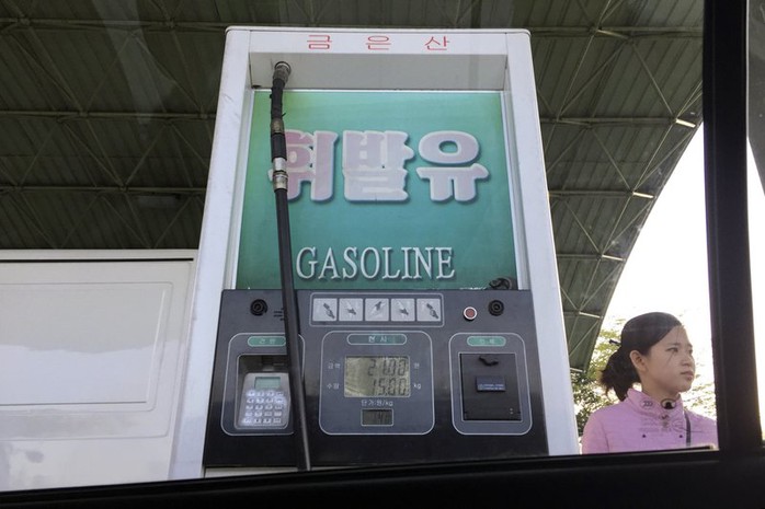 
Tình trạng thiếu thốn xăng dầu bất thường tại thủ đô Bình Nhưỡng bắt đầu vào tuần rồi. Ảnh: AP
