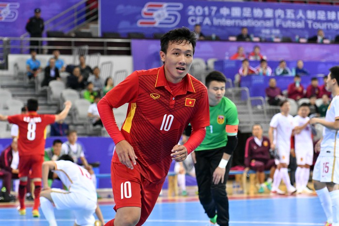 Clip: Rượt đuổi tỉ số, futsal Việt Nam ngược dòng hạ Trung Quốc - Ảnh 3.