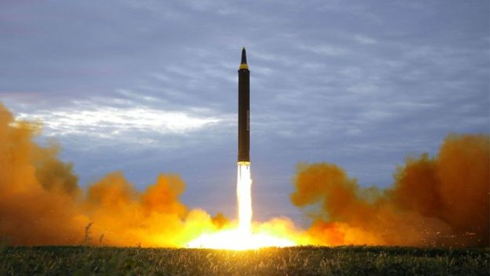 Triều Tiên đã gắn bom H vào tên lửa - Ảnh 2.