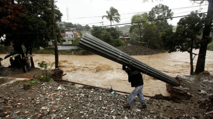 
Lũ lụt hoành hành tại Costa Rica. Ảnh: Reuters
