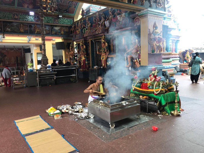 Khám phá hai ngôi đền Ấn Độ lớn tại Singapore - Ảnh 13. Khám phá hai ngôi đền Ấn Độ lớn tại Singapore - Ảnh 13.