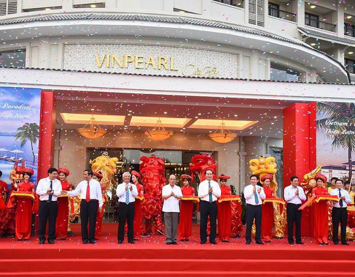 Lễ cắt băng khai trương dự án Vinpearl Cửa Hội Resort & Villas