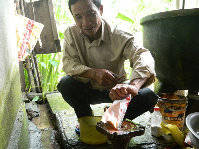 Ông Trương Xuân Hiến, chủ nhân của chiếc giếng khoan có dòng khí phát lửa