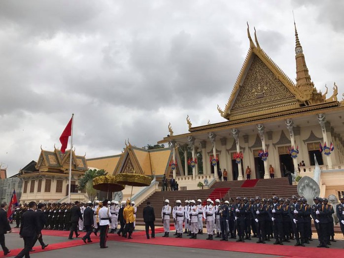 Trang trọng lễ đón Tổng Bí thư tại Hoàng cung Campuchia - Ảnh 17.