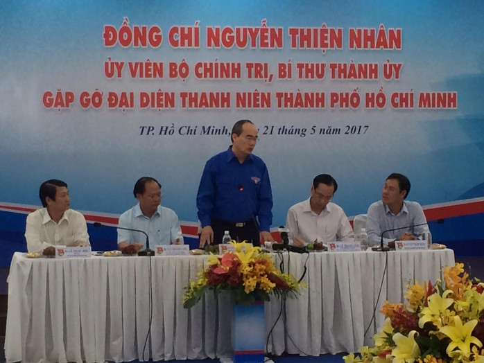 Bí thư Thành ủy TP HCM Nguyễn Thiện Nhân đặt hàng thanh niên TP giám sát kẹt xe, xử lý rác thải... - Ảnh 1.