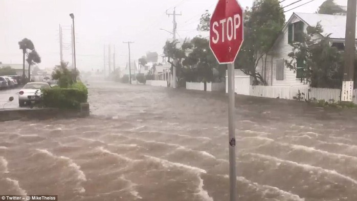 Bão Irma đổ bộ vào bang Florida - Ảnh 2.