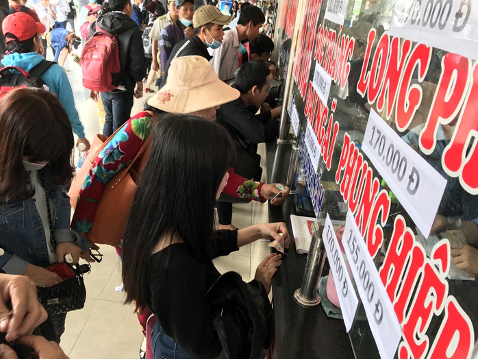 Mướt mồ hôi mua vé xe ngày lễ - Ảnh 7. Mướt mồ hôi mua vé tỷ lệ kèo nhà cái malaysia ngày lễ - Ảnh 7.