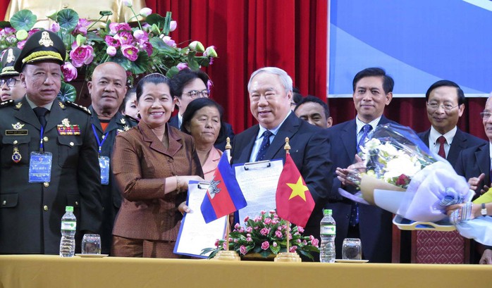 Tăng cường giao lưu hữu nghị Việt Nam - Campuchia - Ảnh 1.