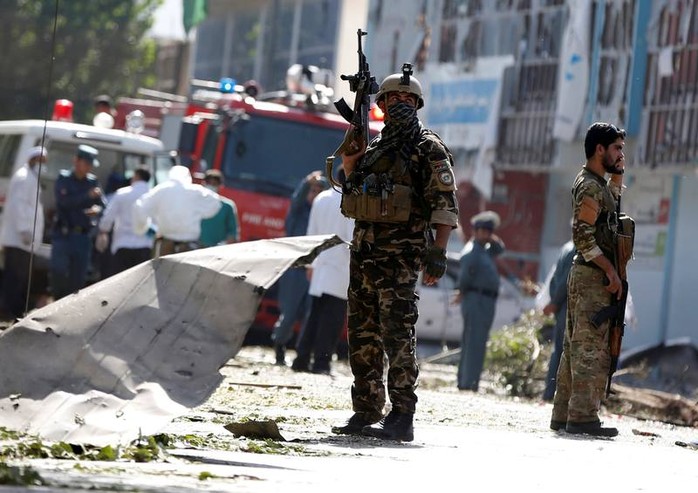 Afghanistan: Nổ một xe bom, thương vong hơn 75 người - Ảnh 1.