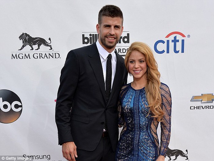 Ca sĩ Shakira chia tay, Pique khủng hoảng trầm trọng - Ảnh 2.