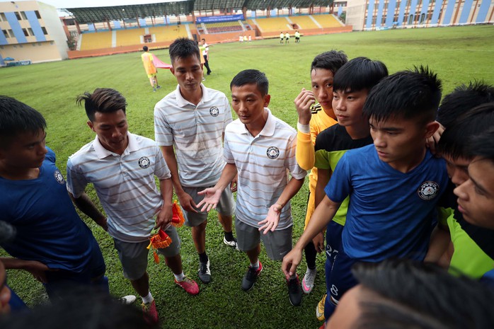 Bạn của Công Vinh dò đường lên V-League - Ảnh 1.