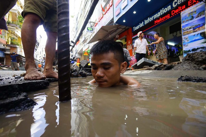 Hối hả thay áo mới cho phố đi bộ Bùi Viện - Ảnh 6.