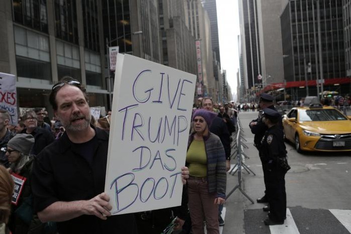 Cuộc biểu tình diễn ra hơn 150 thành phố lớn của Mỹ. Ảnh: Reuters