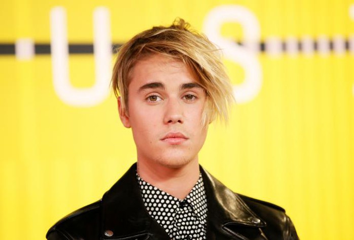 Justin Bieber, Katy Perry hát vì nạn nhân vụ đánh bom ở Anh - Ảnh 1.