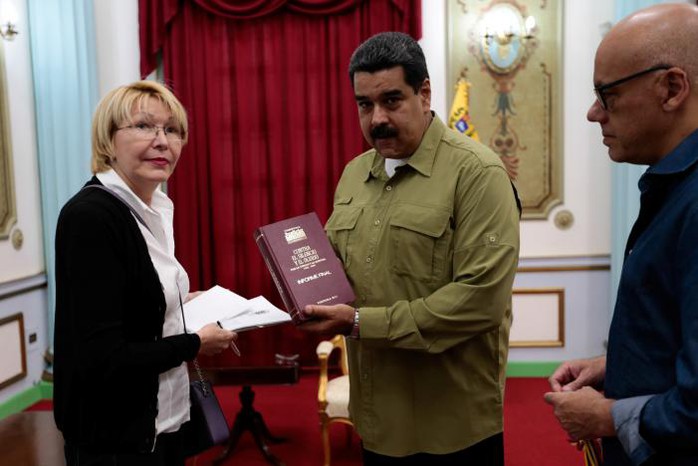 
Tổng thống Maduro và bà Diaz. Ảnh: Reuters
