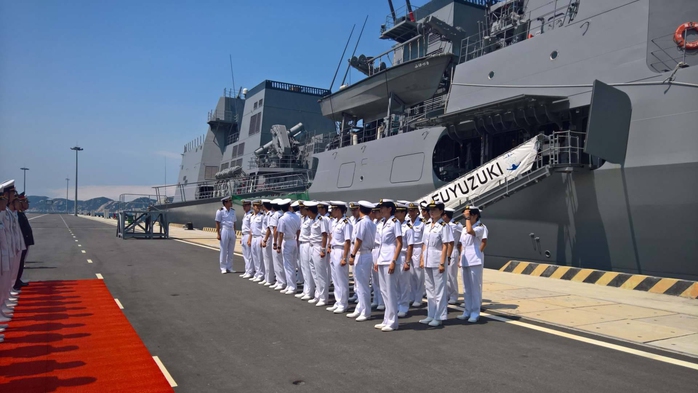 Lễ đón tàu hộ vệ Fuyuzuki thăm Cảng quốc tế Cam Ranh vào sáng 12-4Ảnh: Kỳ Nam