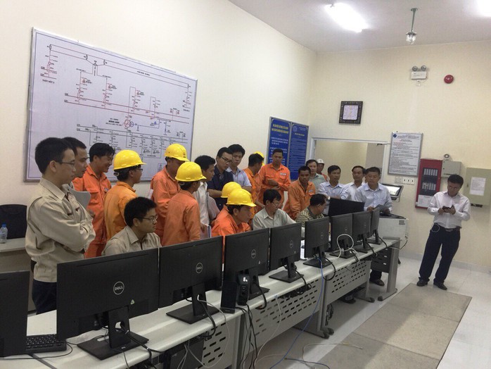 Đóng điện từ xa trạm biến áp 220 kV Long Xuyên 2 và đường dây đấu nối - Ảnh 2. Đóng điện từ xa trạm biến áp 220 kV Long Xuyên 2 và đường dây đấu nối - Ảnh 2.