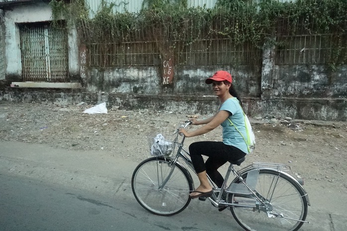 Bé Đạt xếp dép và mẹ đầy ắp niềm vui từ căn phòng trọ nhỏ và gia đình lớn Vinamilk - Ảnh 4.
