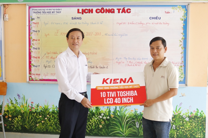 Kiến Á Group trao tài trợ cho cụm trường học tại Khu đô thị Cát Lái - Ảnh 1. Kiến Á Group trao tài trợ cho cụm trường học tại Khu đô thị Cát Lái - Ảnh 1.