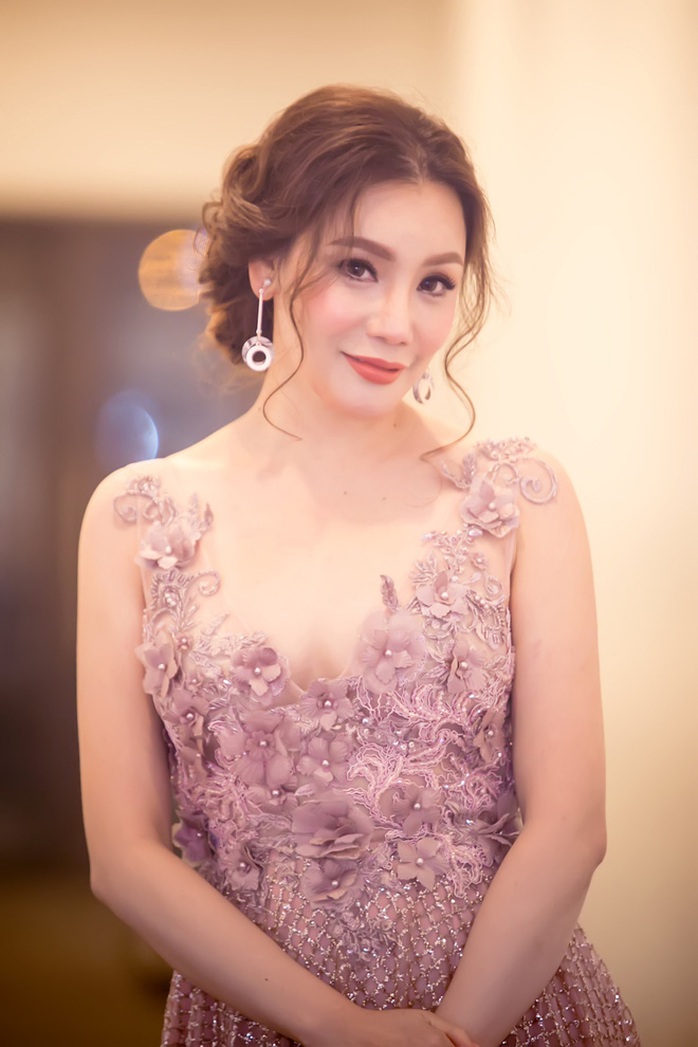 Ba lý do Hồ Quỳnh Hương bỏ ngang chương trình Bạn là ngôi sao - Ảnh 7. Ba lý do Hồ Quỳnh Hương bỏ ngang chương trình Bạn là ngôi sao - Ảnh 7.