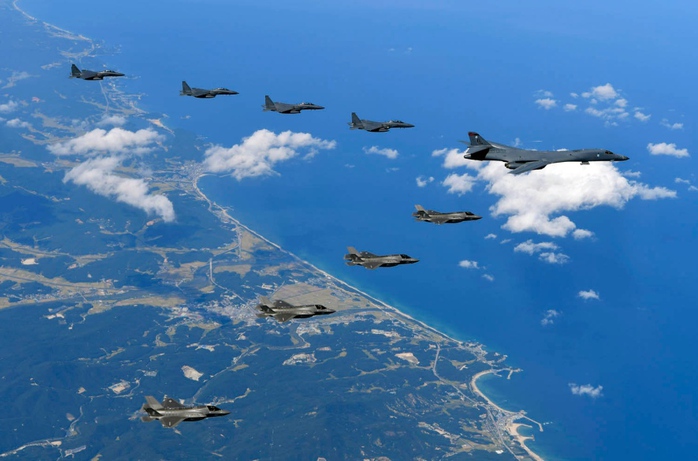 
Máy bay Mỹ và Hàn Quốc bay trên bán đảo Triều Tiên và thực hiện khả năng tấn công hôm 18-9. Ảnh: US Army
