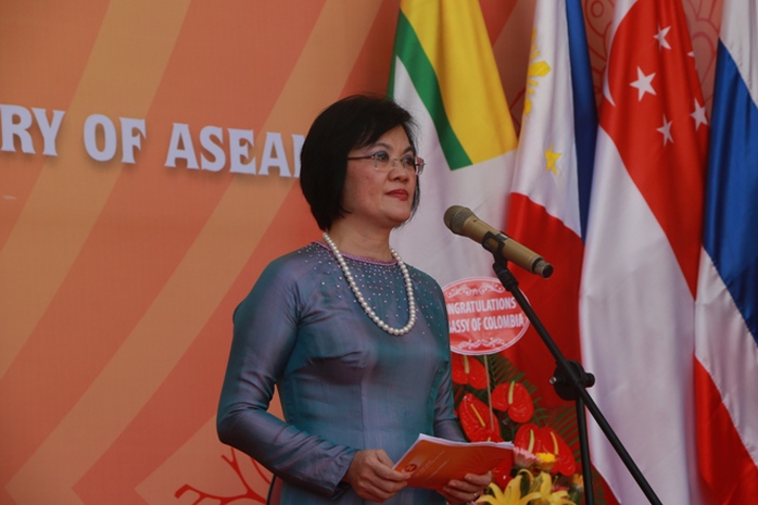 Cận cảnh Phu nhân Thủ tướng dự Lễ hội vàng ASEAN - Ảnh 3.