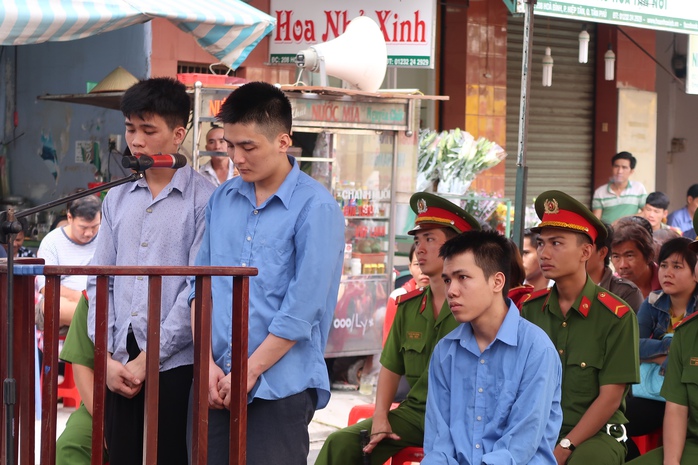 Giết người sau khi hỏi tên - Ảnh 2. Giết người sau khi hỏi tên - Ảnh 2.