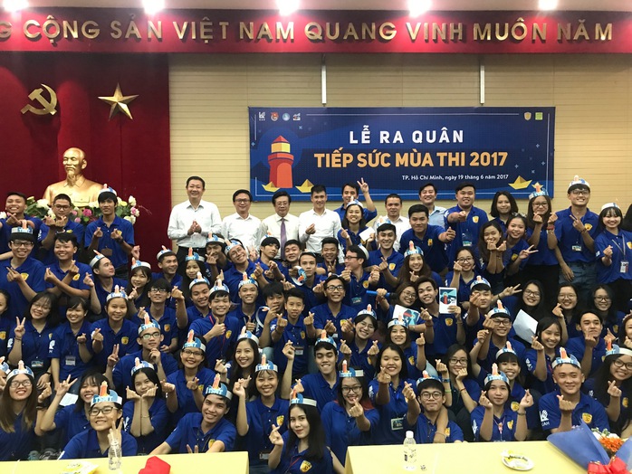 Lê Công Vinh tiếp sức mùa thi - Ảnh 6.