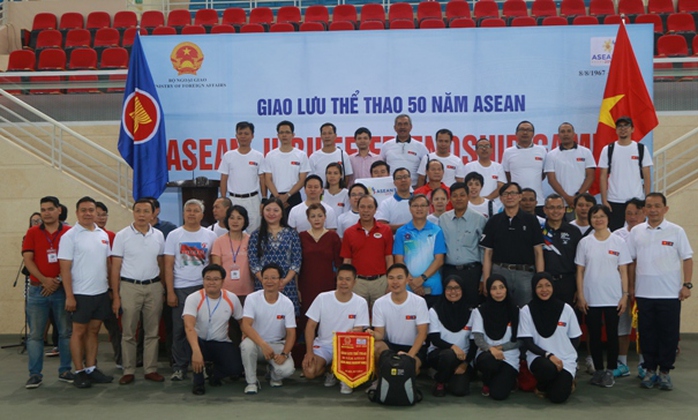 Xem các nhà ngoại giao ASEAN tỉ thí thể thao - Ảnh 9.