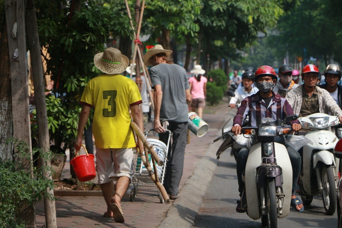 Gặp cựu binh Mỹ trở lại Hà Nội diệt… tường bẩn - Ảnh 3.