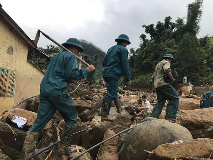 Mù Cang Chải tan hoang sau lũ quét kinh hoàng - Ảnh 14.