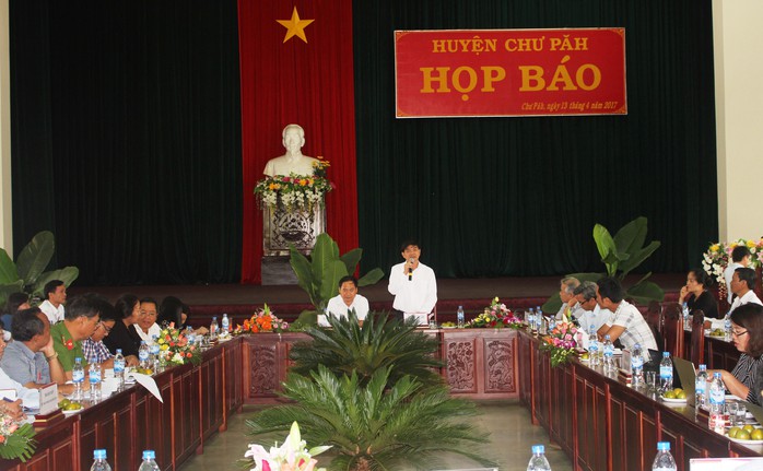 
Quanh cảnh buổi họp báo
