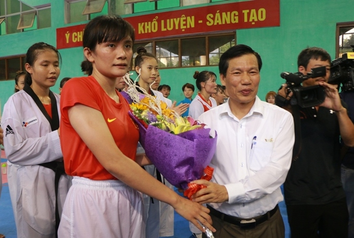 Bộ trưởng VH-TT-DL khích lệ VĐV dự SEA Games 29 - Ảnh 5.