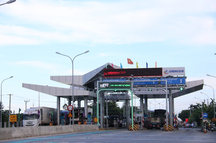Quảng Nam đóng cửa họp bàn giảm phí 2 trạm BOT - Ảnh 1.