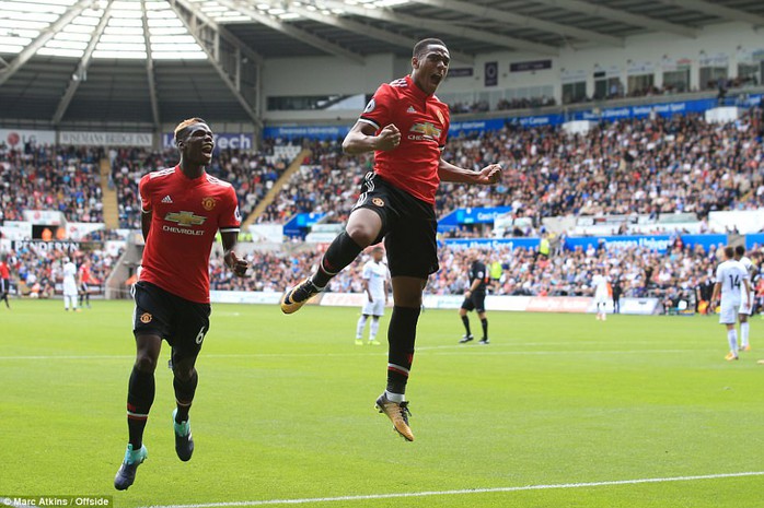 Ghi bàn hủy diệt, hàng công Man United vẫn bị chỉ trích - Ảnh 6.