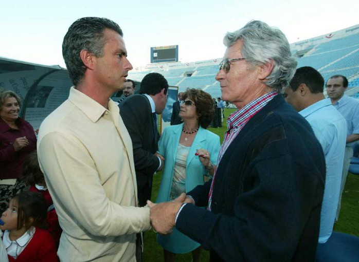 Cha của HLV Mourinho qua đời - Ảnh 1. Cha của HLV Mourinho qua đời - Ảnh 1.