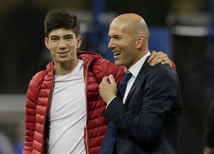 Zidane lại đưa con trai lên đội 1 Real  - Ảnh 2.