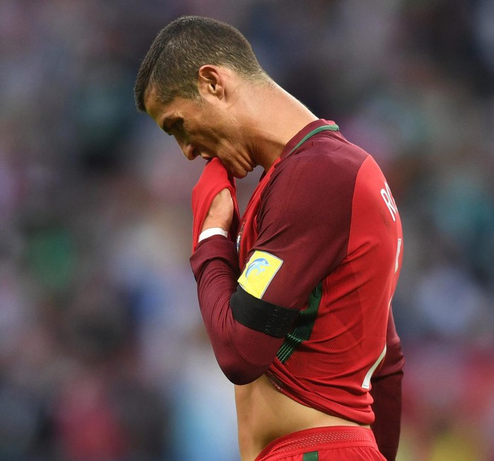 Ronaldo trốn giới truyền thông sau cáo buộc gian lận thuế - Ảnh 4.