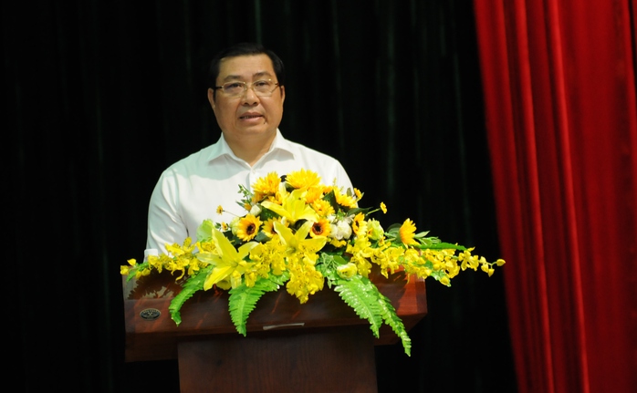 Chủ tịch TP Đà Nẵng Huỳnh Đức Thơ: Đừng lo chuyện ông mô đi, ông mô ở - Ảnh 1.
