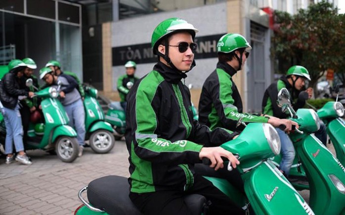 Sắm SH, Vespa để chạy xe ôm - Ảnh 1. Sắm SH, Vespa để chạy xe ôm - Ảnh 1.