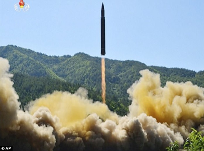 Mỹ - Hàn tập trận tên lửa đạn đạo dằn mặt Triều Tiên - Ảnh 6.