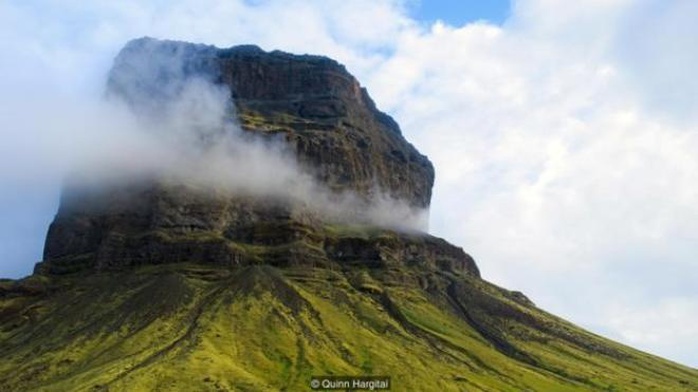 Bánh mì nướng dưới lòng đất ở Iceland - Ảnh 1. Bánh mì nướng dưới lòng đất ở Iceland - Ảnh 1.