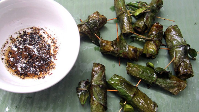 Lạ miệng với món chả cuốn lá bưởi - Ảnh 1. Lạ miệng với món chả cuốn lá bưởi - Ảnh 1.
